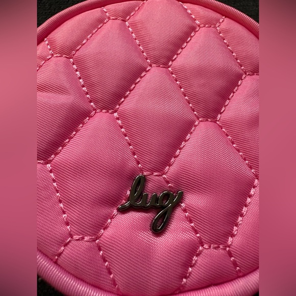 Lug Circle Embroidered Coin Pouch – Perfectly Pink (Embroidered Red Heart) - Picture 6 of 16